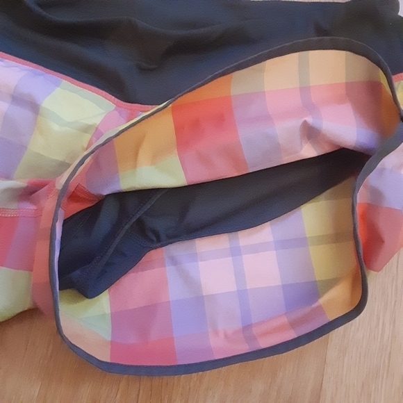 Lululemon Run Speed shorts 2",Foxy plaid/passion pink,8 - Picture 9 of 10
